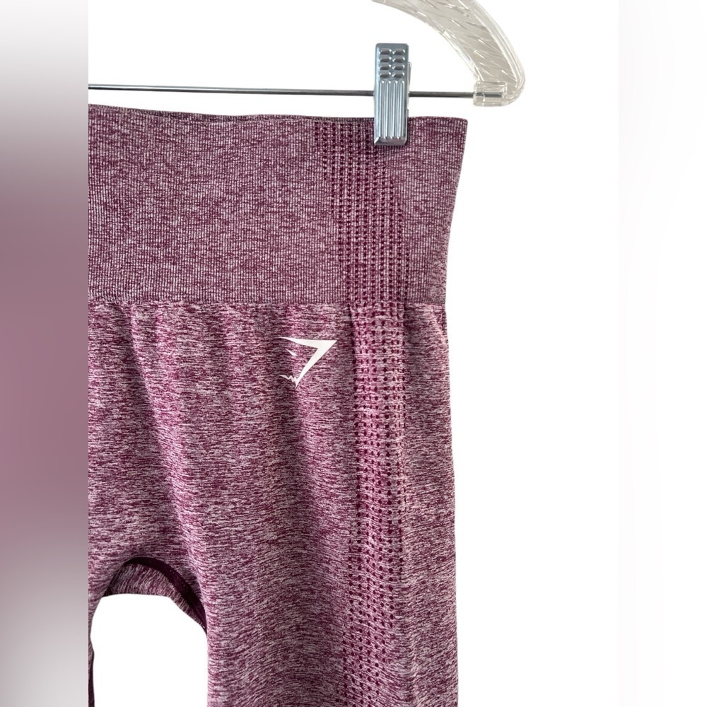 Gymshark seamless purple athletic leggings - Picture 3 of 4